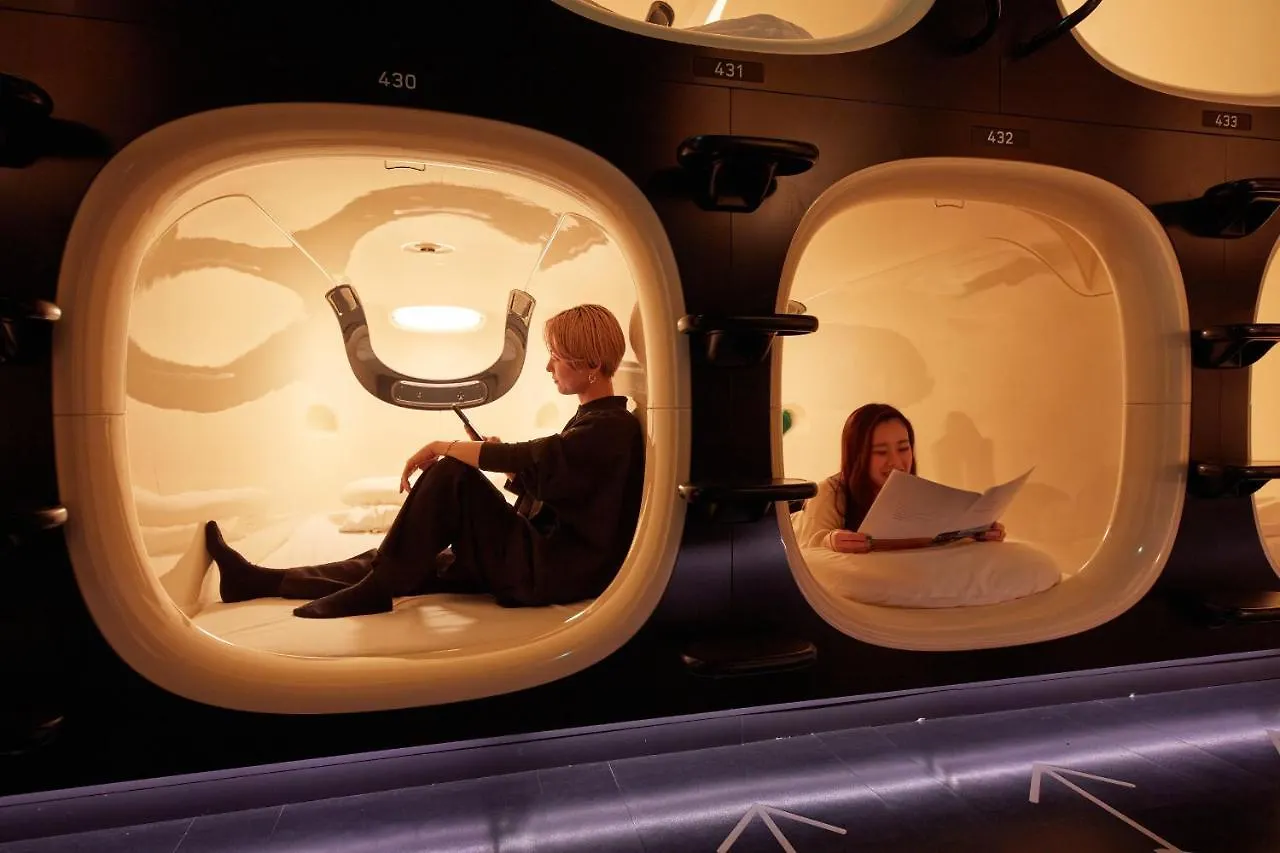 Rembrandt Cabin Shinjuku Shin-Okubo Tokyo Capsule hotel