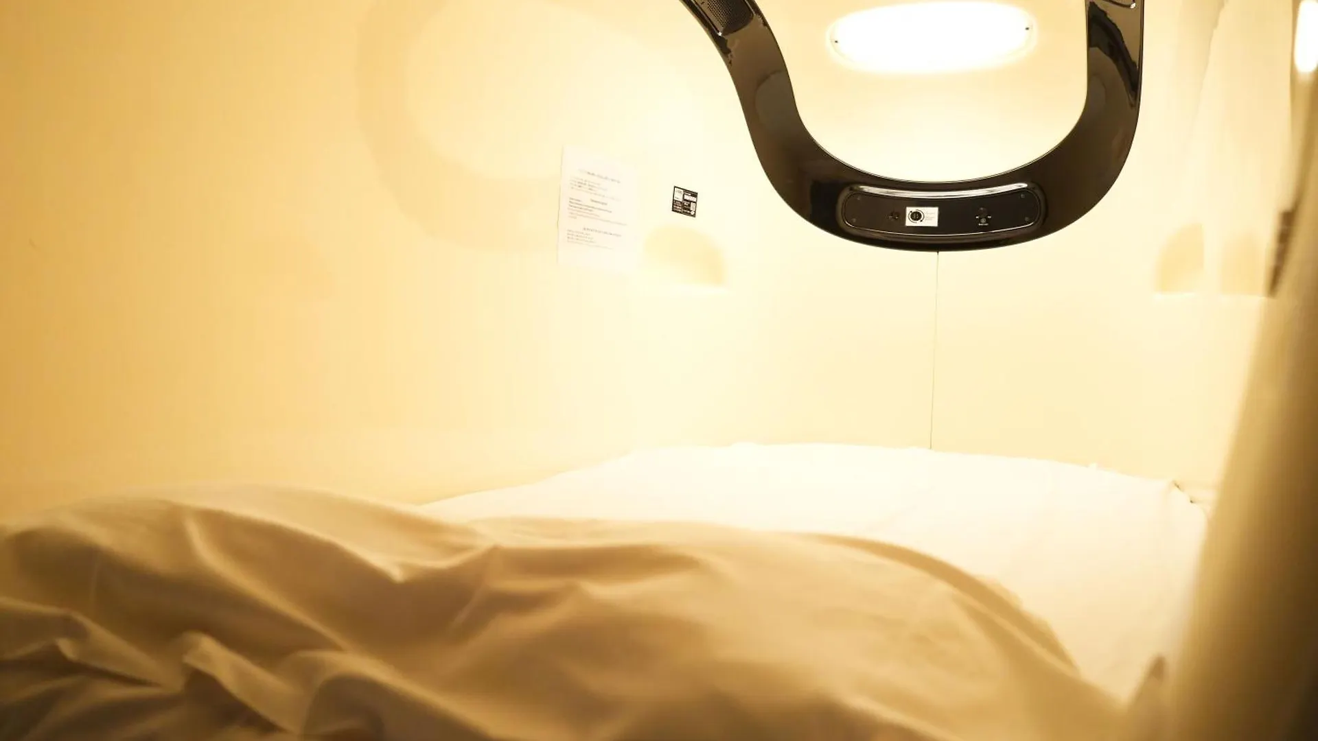 Capsule hotel Rembrandt Cabin Shinjuku Shin-Okubo Tokyo