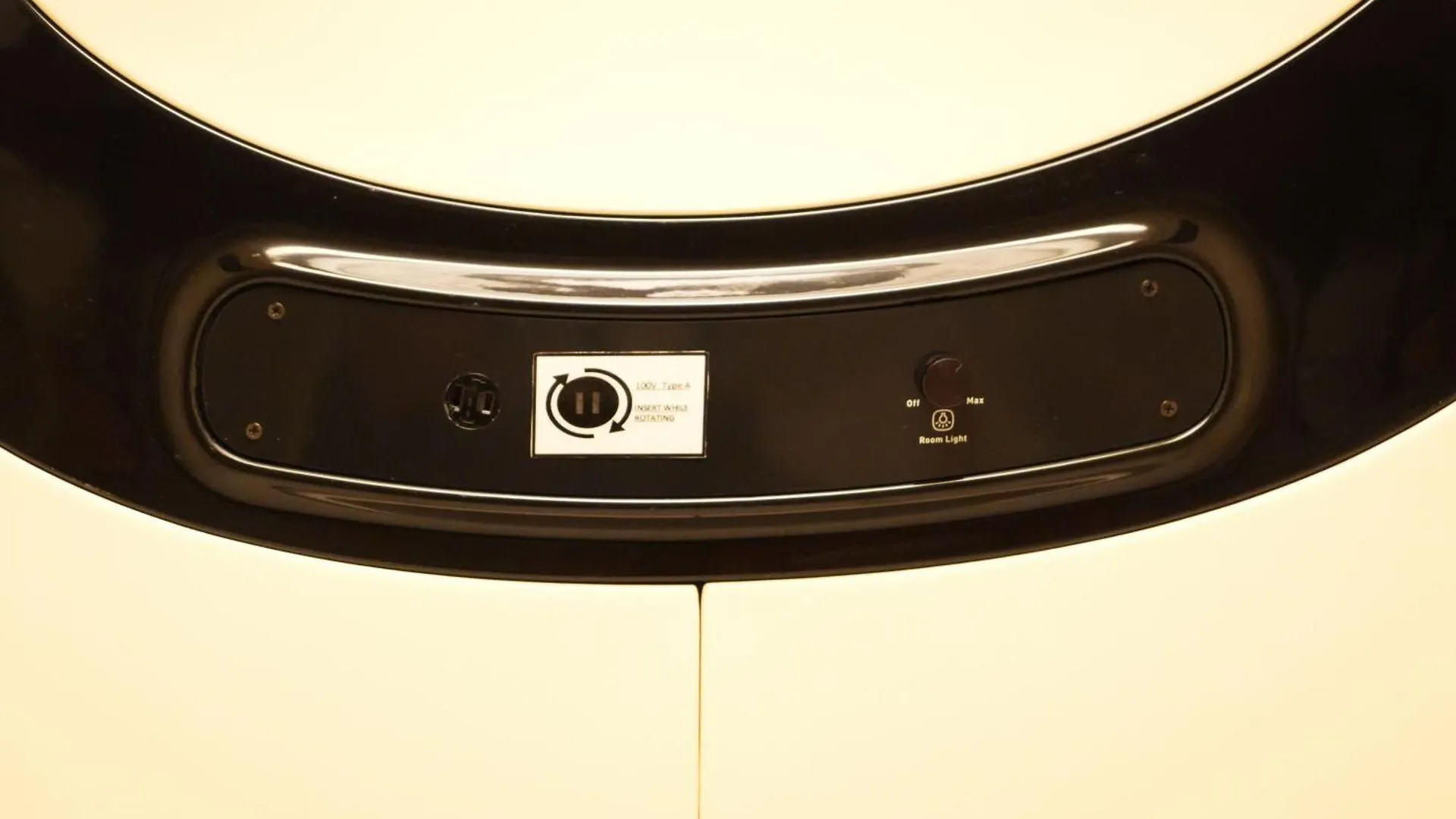 Capsule hotel Rembrandt Cabin Shinjuku Shin-Okubo Tokyo